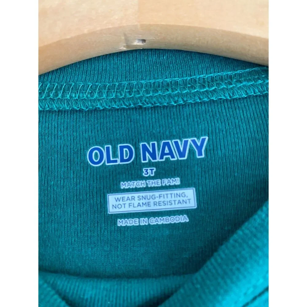 NWT Old navy Santa long sleeve 3T
